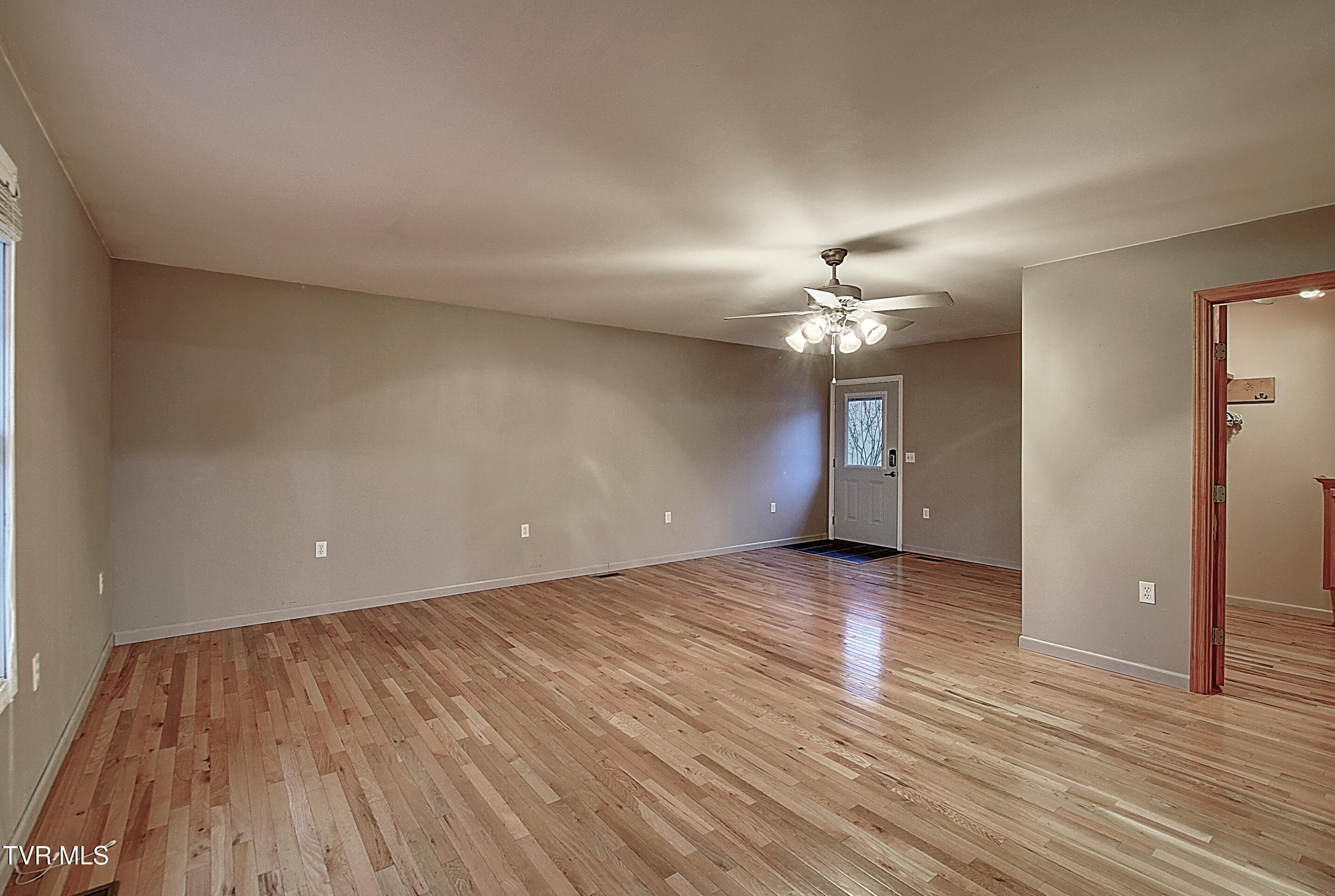 379 Airport Road Elizabethton, TN 37643 - Photo 42 of 68 35a