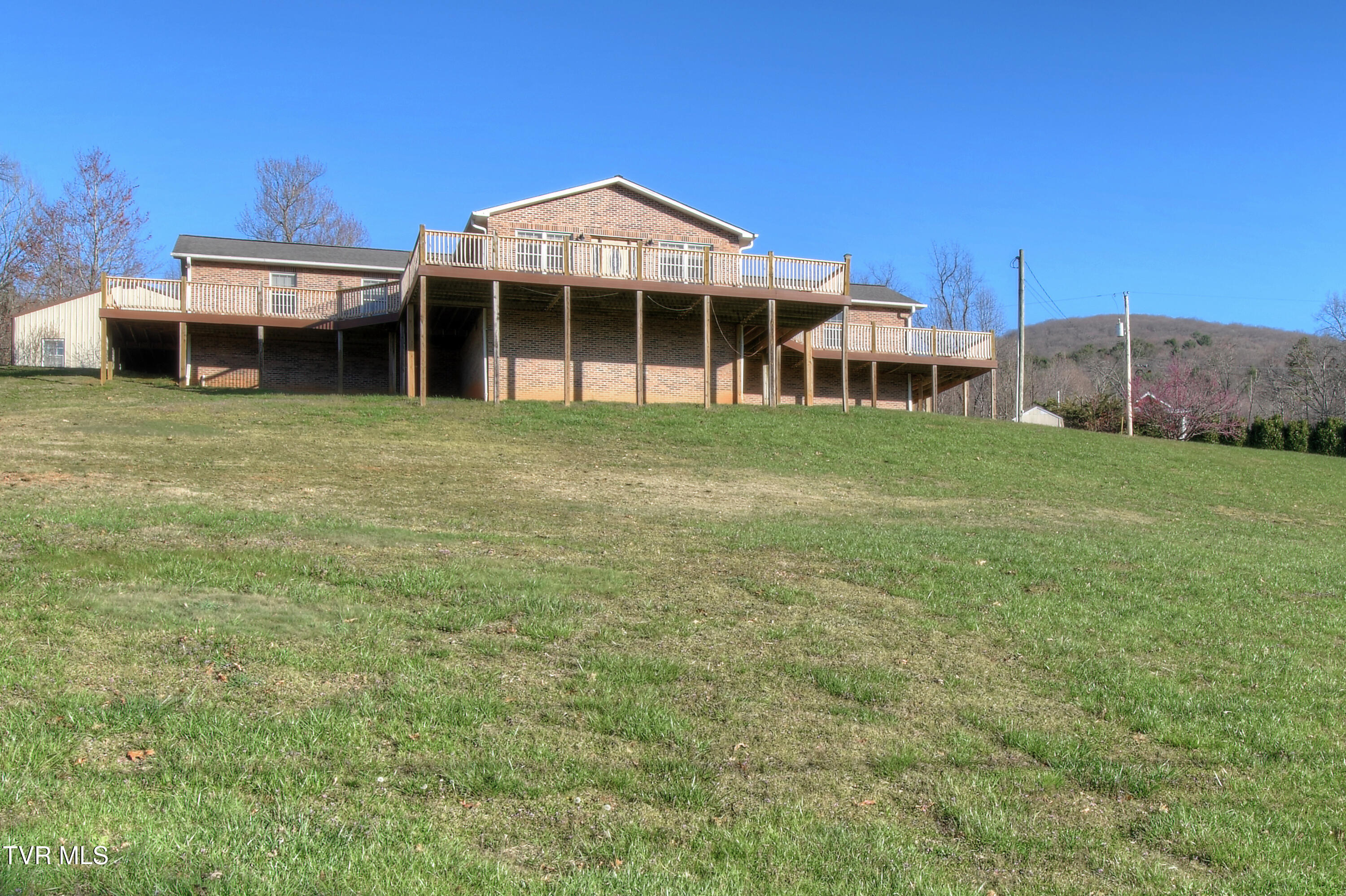 379 Airport Road Elizabethton, TN 37643 - Photo 7 of 68 2