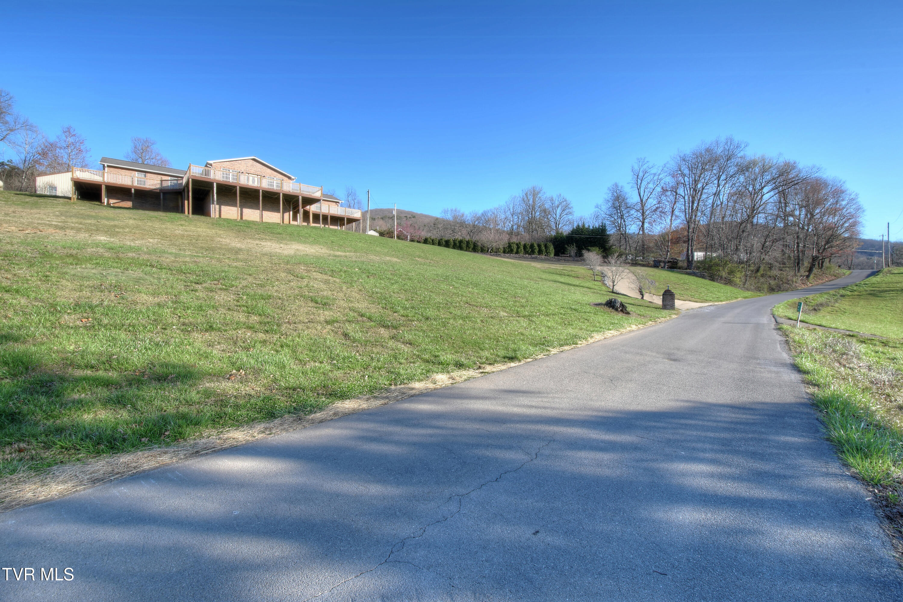 379 Airport Road Elizabethton, TN 37643 - Photo 9 of 68 4