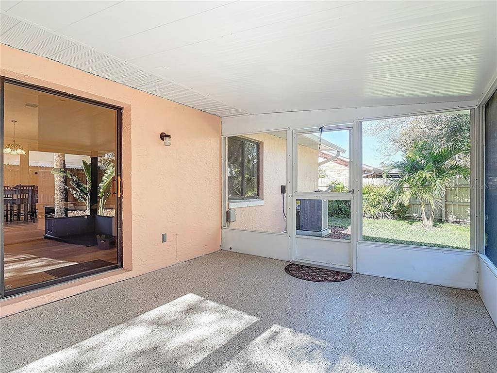 4761 Riverglen Boulevard Ponce Inlet, FL 32127 - Photo 30 of 50 en empty room with windows