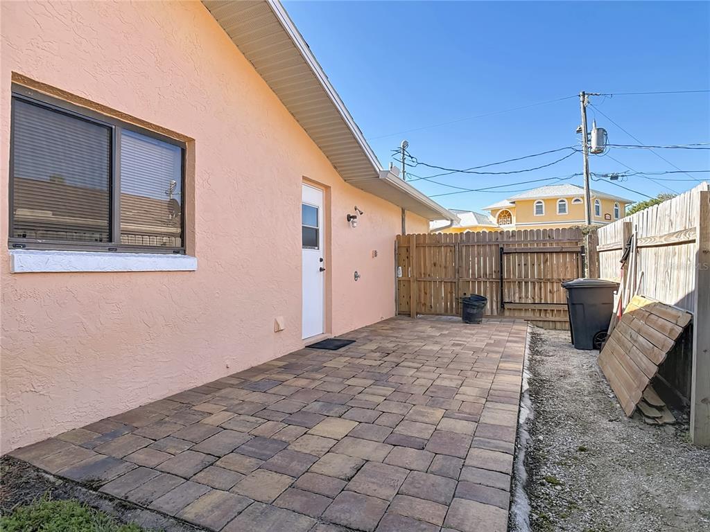 4761 Riverglen Boulevard Ponce Inlet, FL 32127 - Photo 36 of 50 a view of a backyard