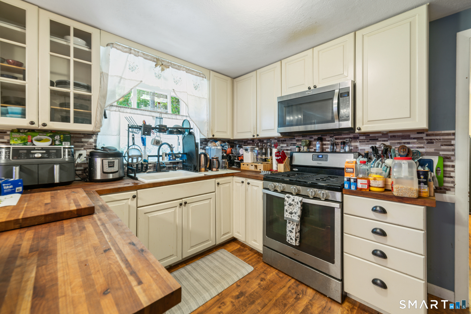 121 Mechanic Street Bristol, CT 06010 - Photo 8 of 29