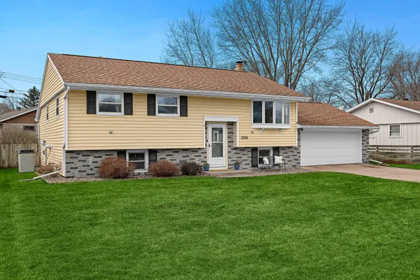 $274,900 | 3056 31st Street South, La Crosse, WI 54601