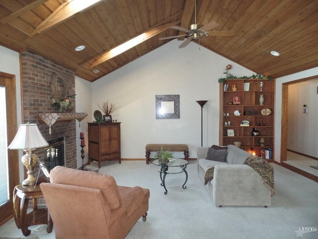 8322 Hawk Spring Hill Fort Wayne, IN 46825 - Photo 13 of 30 Gallery Image 13