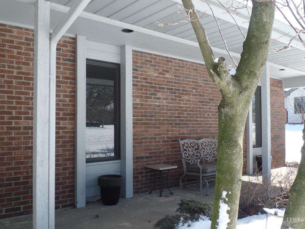 8322 Hawk Spring Hill Fort Wayne, IN 46825 - Photo 3 of 30 Gallery Image 3