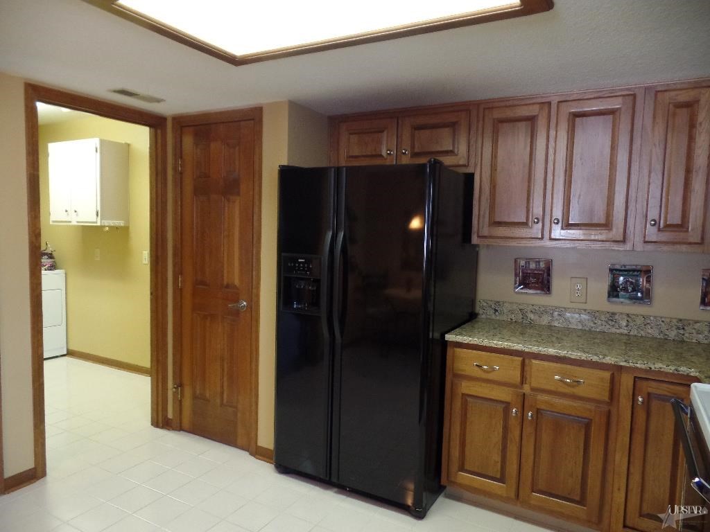 8322 Hawk Spring Hill Fort Wayne, IN 46825 - Photo 8 of 30 Gallery Image 8