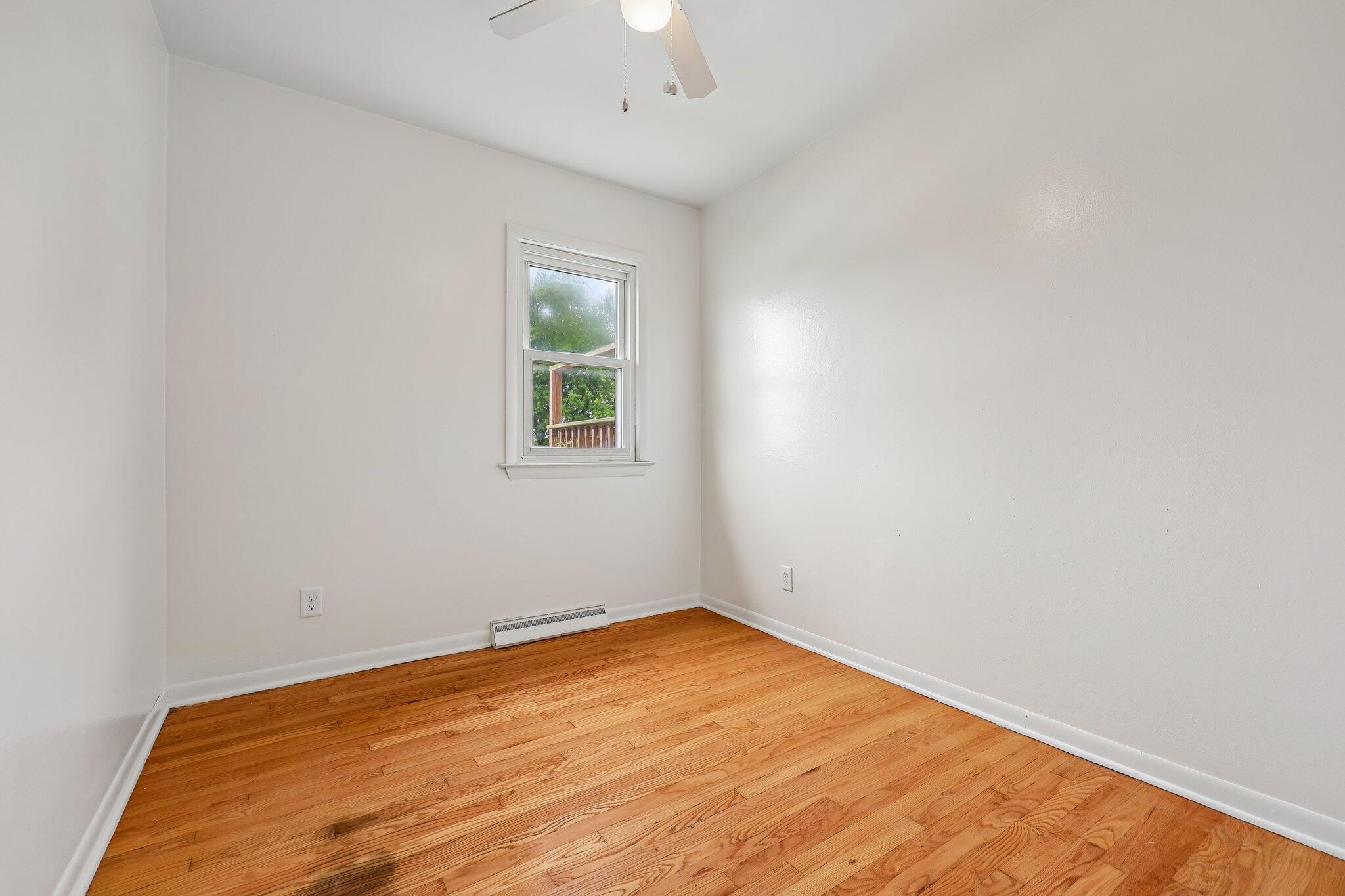 2100 Illinois Street Racine, WI 53405 - Photo 13 of 32 19-web-or-mls-Illinois St-S1909-019