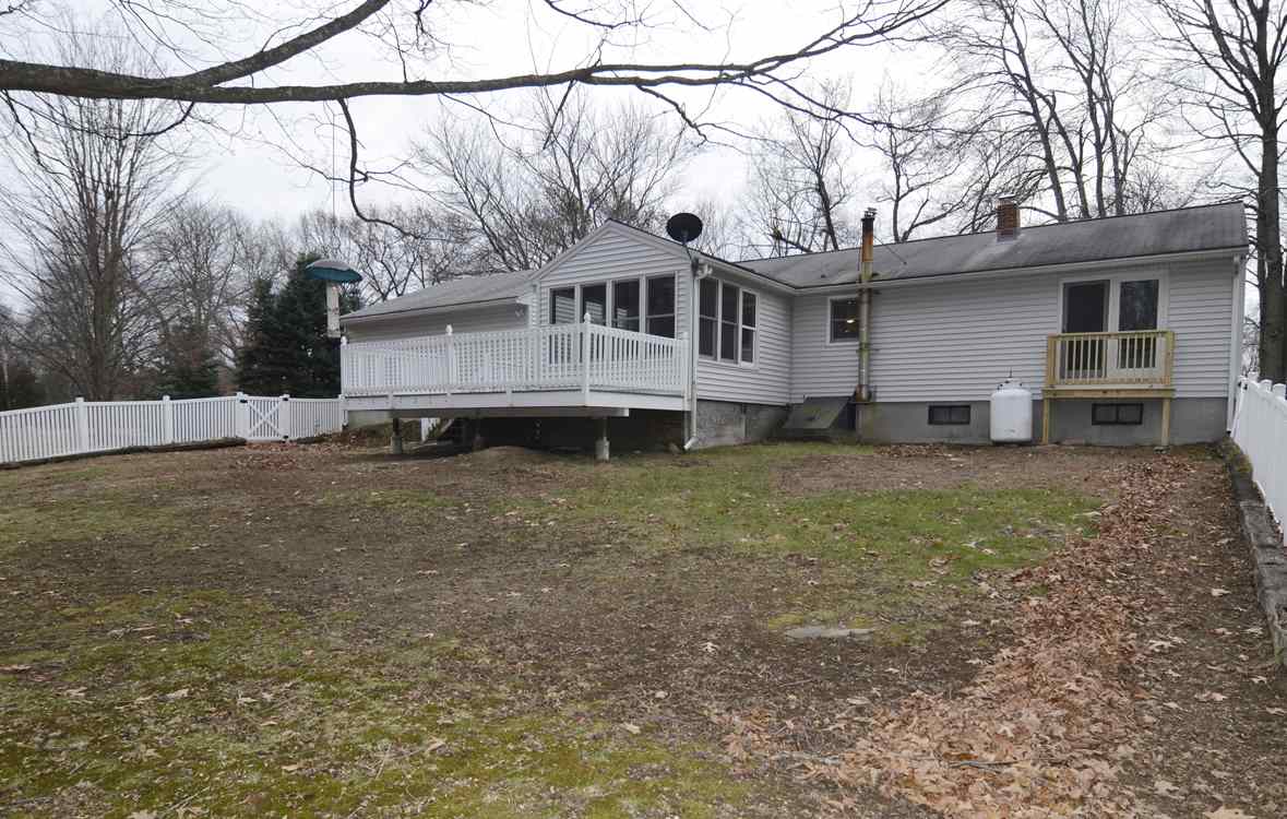 319 Lee Hook Road Durham, NH 03824 - Photo 2 of 17