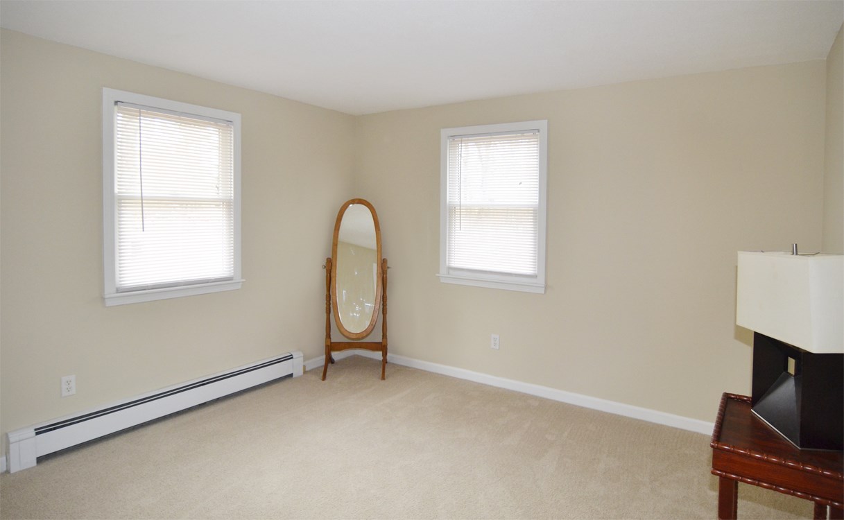 319 Lee Hook Road Durham, NH 03824 - Photo 14 of 17