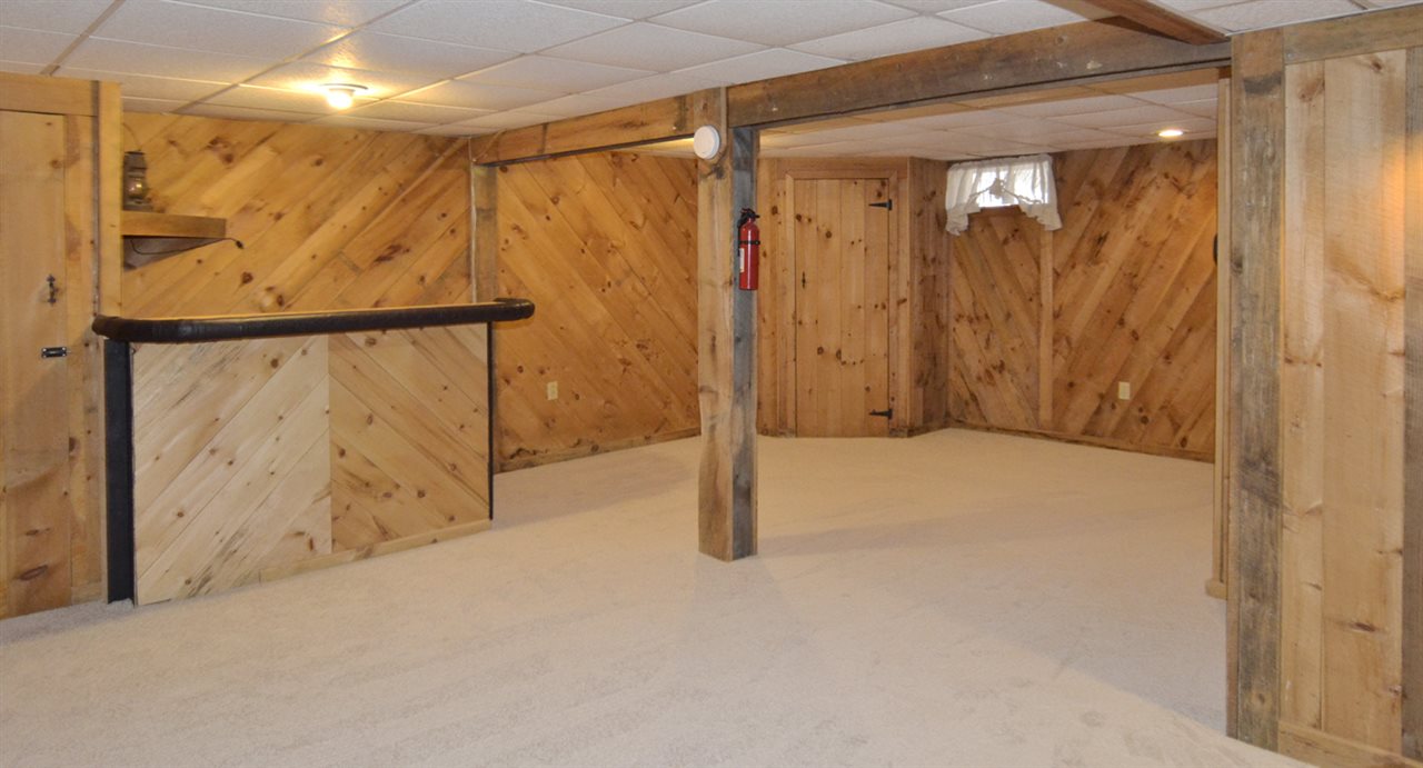 319 Lee Hook Road Durham, NH 03824 - Photo 15 of 17