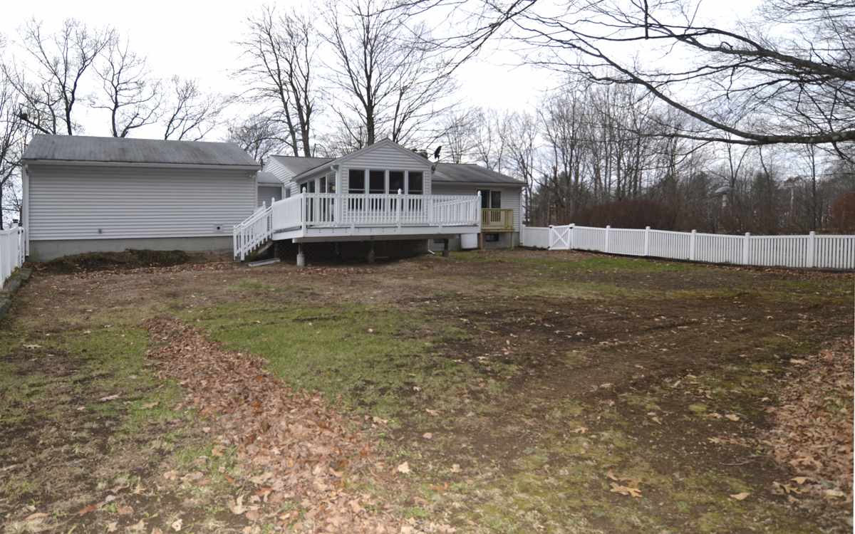 319 Lee Hook Road Durham, NH 03824 - Photo 3 of 17