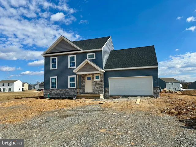 $428,900 | 4 Stream Drive, Carlisle, PA 17013