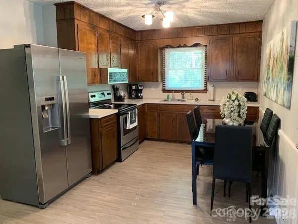 $299,900 | 2708 Harwell Street, Claremont, NC 28610