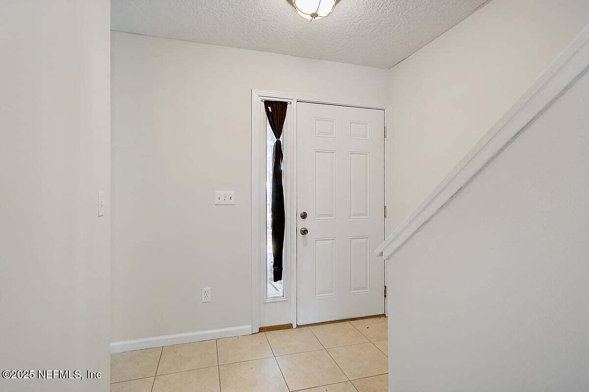 452 Dutton Island Road West Atlantic Beach, FL 32233 - Photo 2 of 28 a view of an entryway