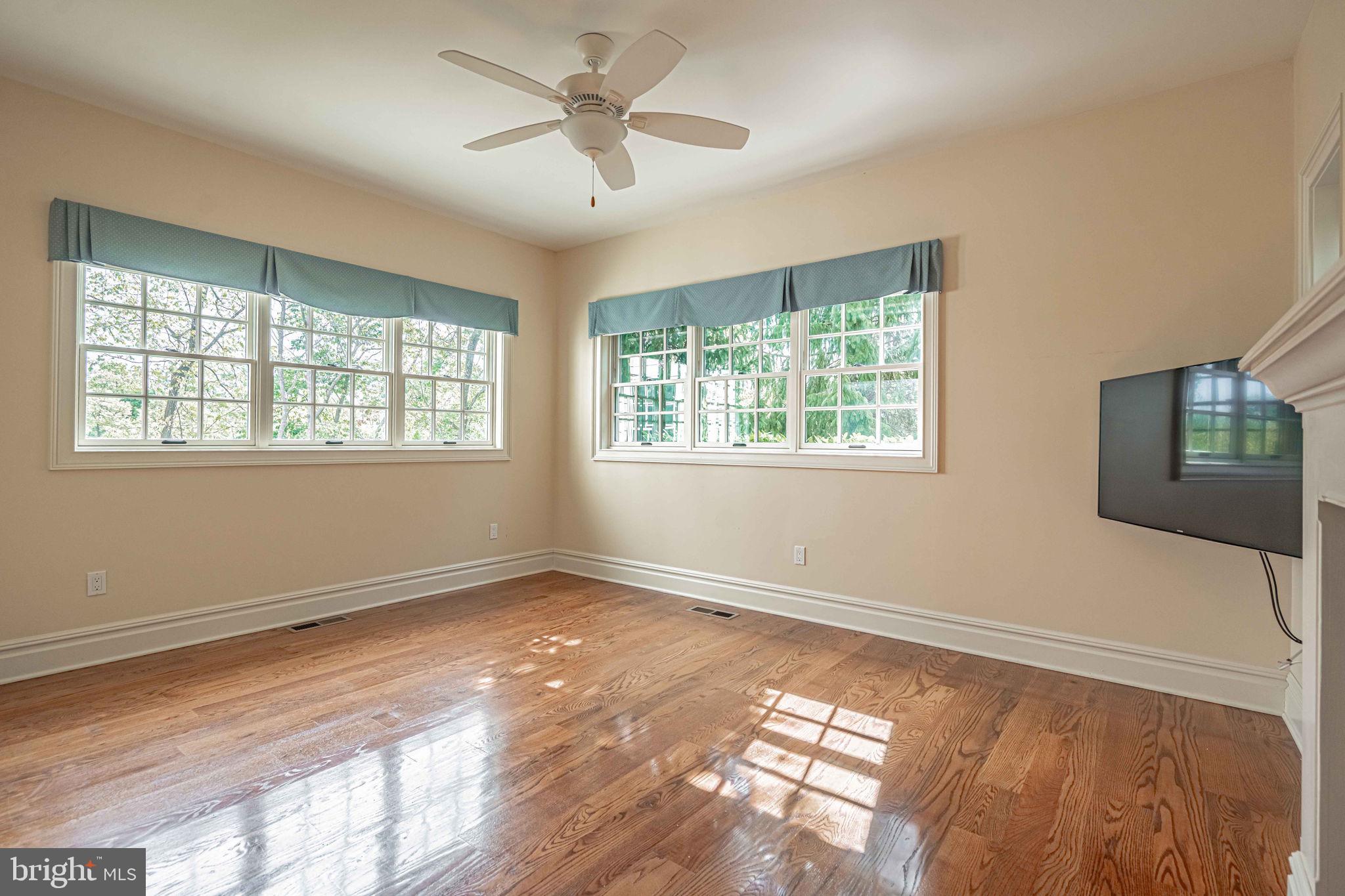 2061 Forge Run Bethlehem, PA 18015 - Photo 33 of 52 Gallery Image 33