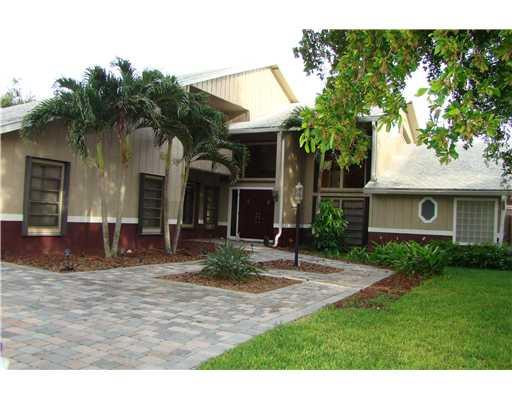1400 Southwest 21st Lane Boca Raton, FL 33486 - Photo 1 of 11 Exterior Front