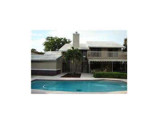 1400 Southwest 21st Lane Boca Raton, FL 33486 - Photo 2 of 11 Swimming Pool/Hot Tub/Sauna