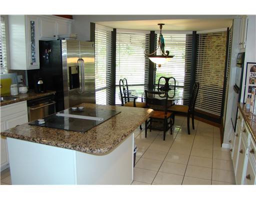 1400 Southwest 21st Lane Boca Raton, FL 33486 - Photo 8 of 11 Kitchen