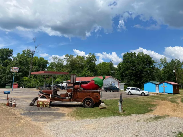 $179,900 | 26280 69th Highway, Adamsville, TN 38310