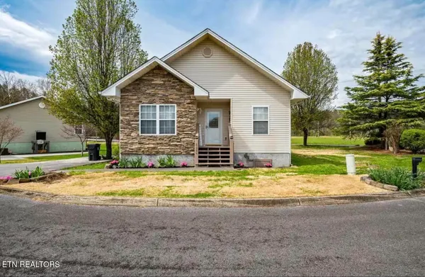 $459,900 | 2006 Slippery Rock Circle, Pigeon Forge, TN 37862