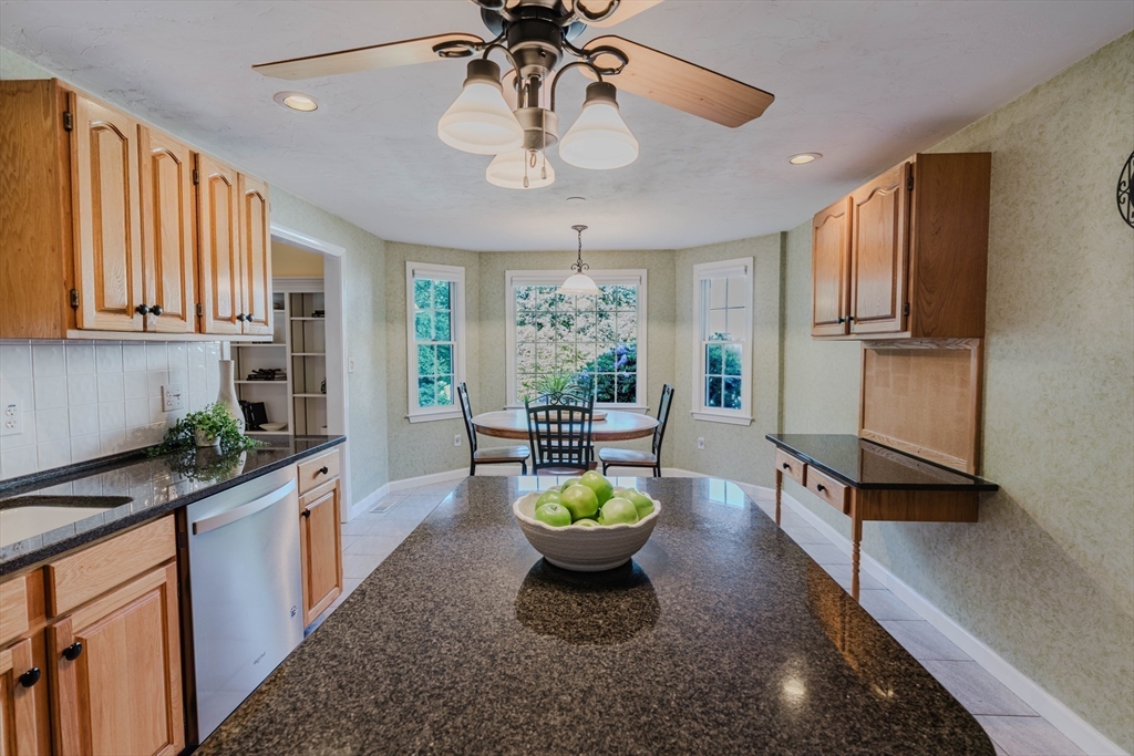 7 Tina Road Milford, MA 01757 - Photo 4 of 38