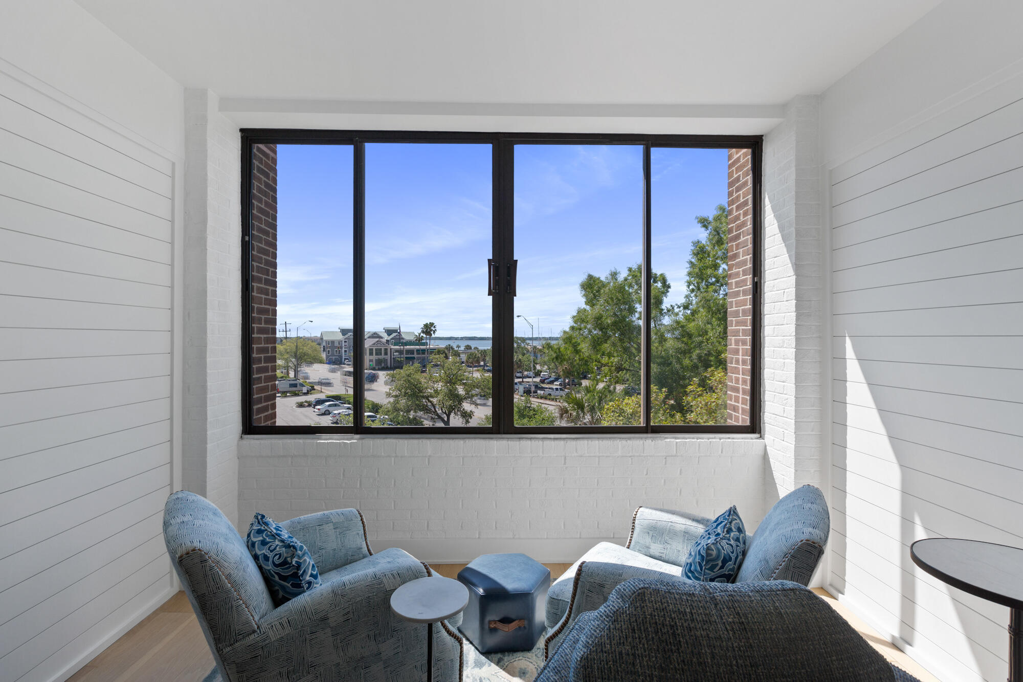 14 Lockwood Drive, Unit 2D Charleston, SC 29401 - Photo 6 of 18 05