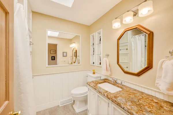 $615,000 | 3506 Greendale Court, Janesville, WI 53546