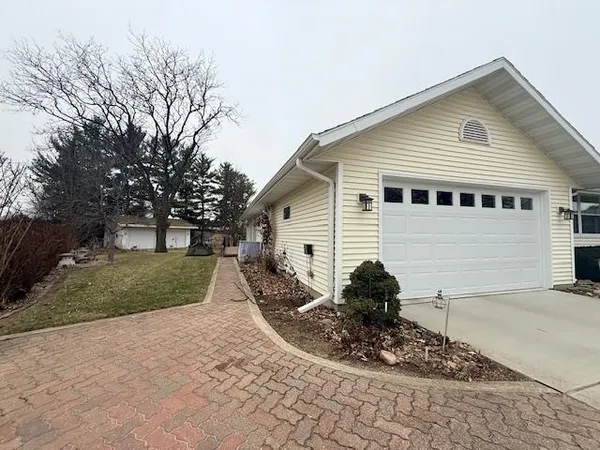 $615,000 | 3506 Greendale Court, Janesville, WI 53546