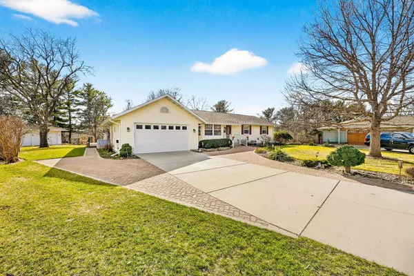 $615,000 | 3506 Greendale Court, Janesville, WI 53546