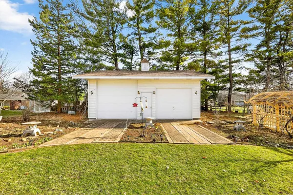 $615,000 | 3506 Greendale Court, Janesville, WI 53546