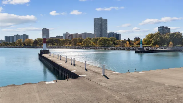$269,000 | 3950 North Lake Shore Drive, Unit 1811, Chicago, IL 60613