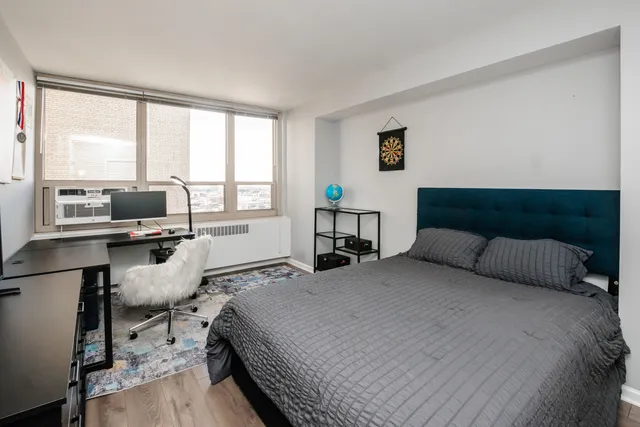 $269,000 | 3950 North Lake Shore Drive, Unit 1811, Chicago, IL 60613