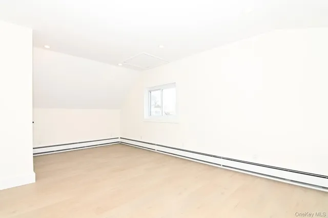 $775,000 | 15 Bond Lane, Hicksville, NY 11801