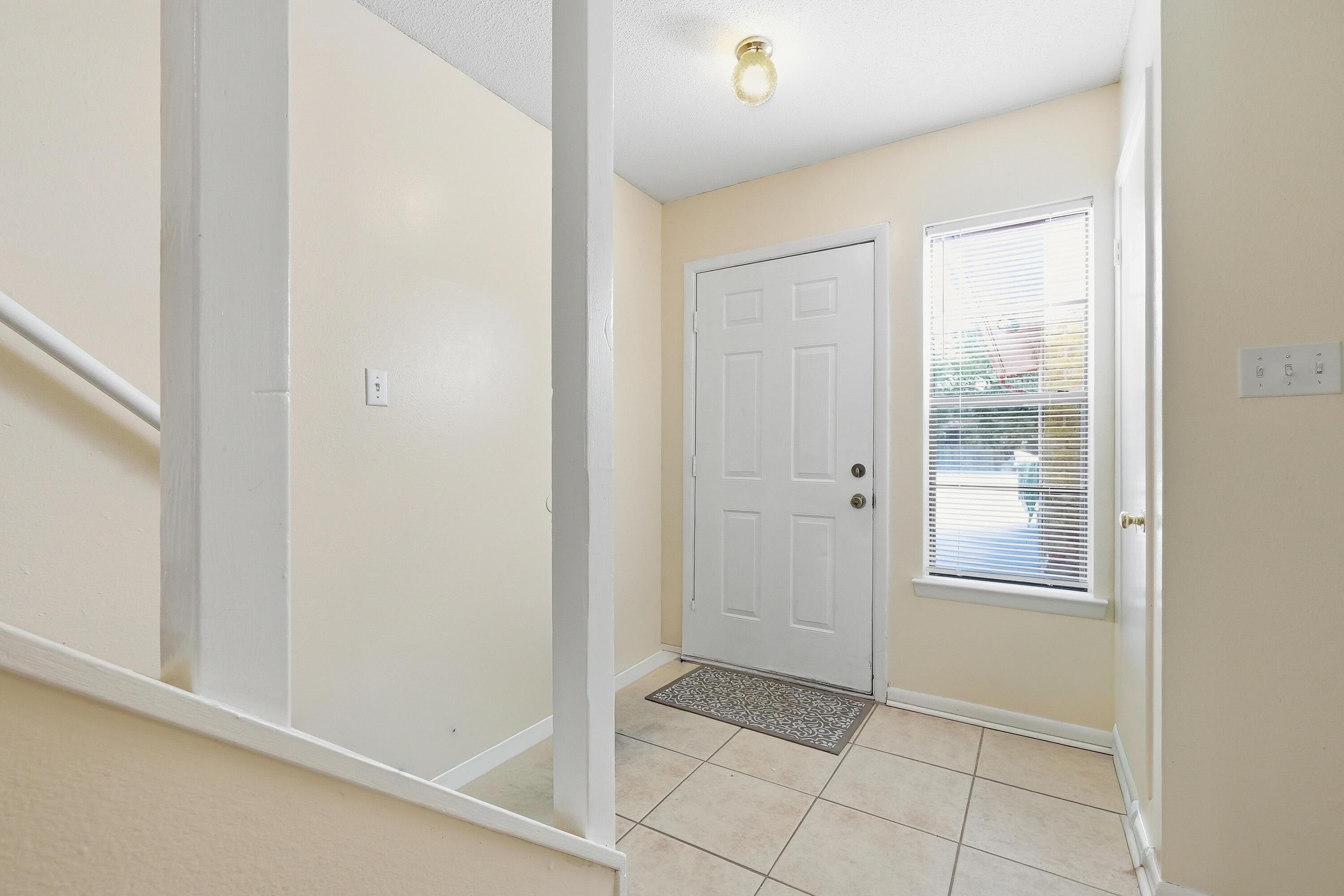 41 12th Street, Unit 68 Shalimar, FL 32579 - Photo 2 of 32 a view of an empty room