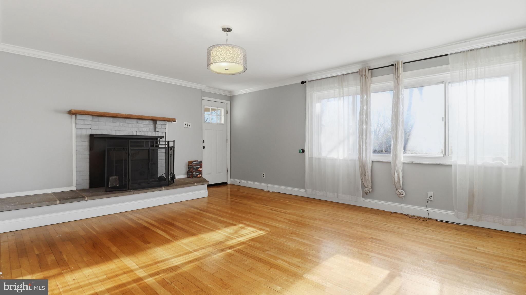 1703 Tioga Road Fort Washington, MD 20744 - Photo 27 of 57 Bright and airy living space with charm.