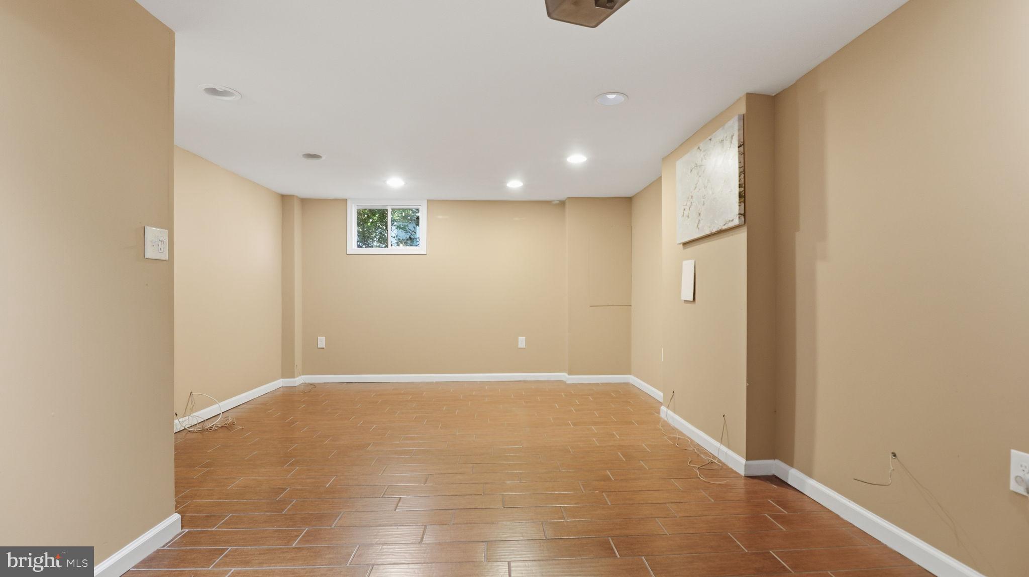 1703 Tioga Road Fort Washington, MD 20744 - Photo 47 of 57 Versatile space ready for your vision.