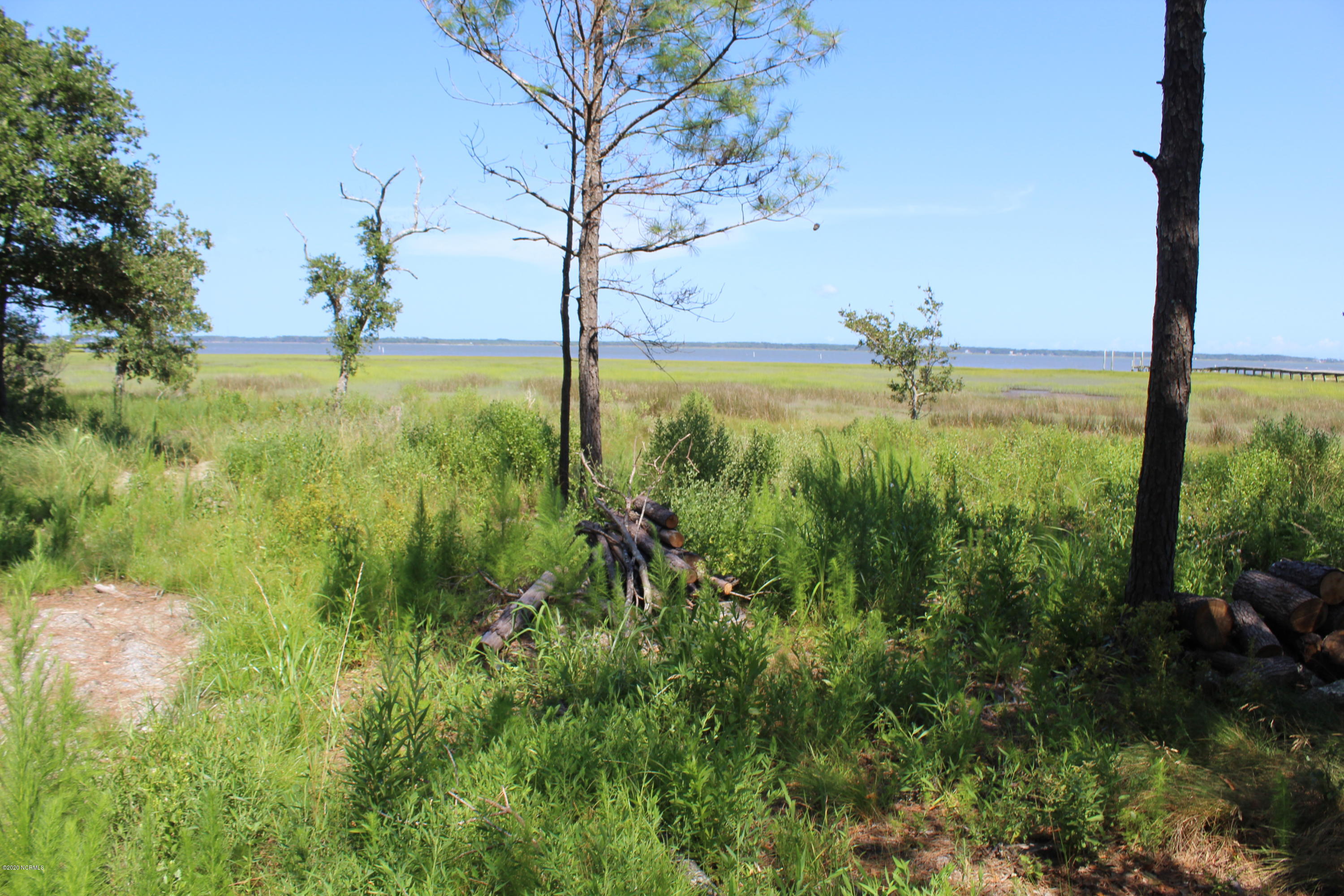 406 Perkins Road Beaufort, NC 28516 - Photo 5 of 12 IMG_1274