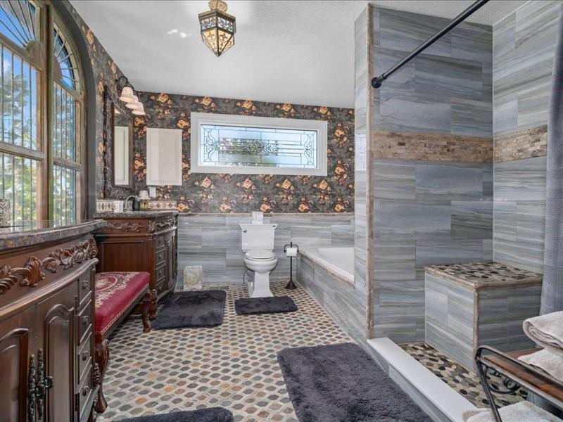 1847 Highway 19 Emory, TX 75440 - Photo 32 of 40 a bathroom with a toilet a sink and a shower