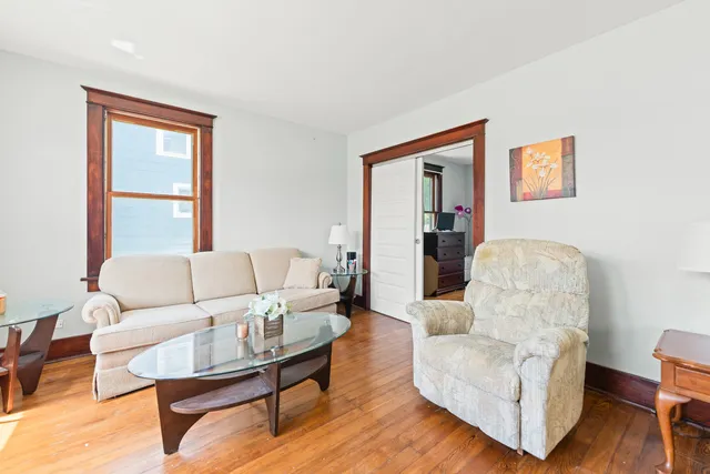 $409,900 | 637-639 East Wilson Street, Batavia, IL 60510