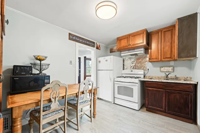 $409,900 | 637-639 East Wilson Street, Batavia, IL 60510