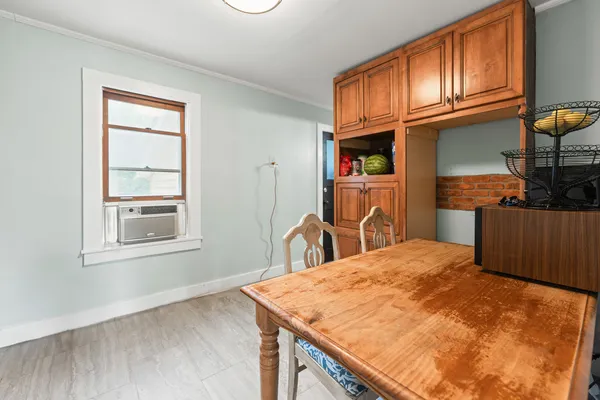 $409,900 | 637-639 East Wilson Street, Batavia, IL 60510