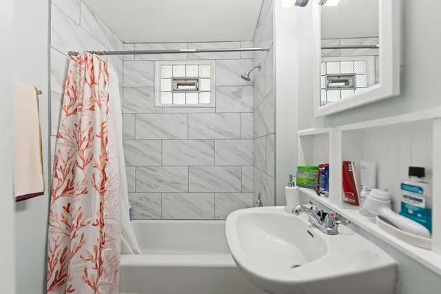 $409,900 | 637-639 East Wilson Street, Batavia, IL 60510