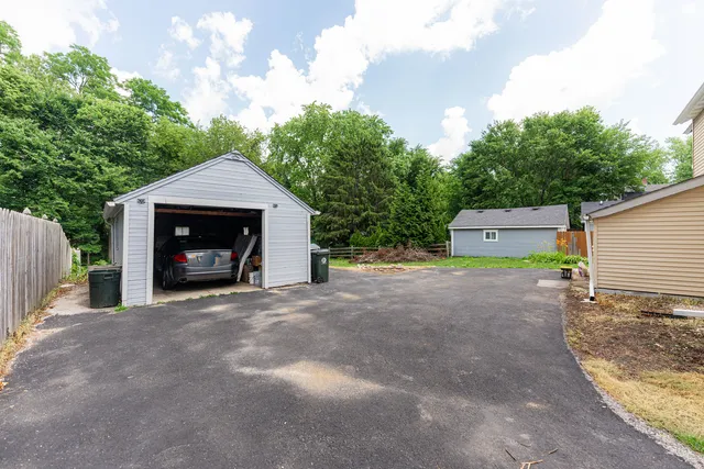 $409,900 | 637-639 East Wilson Street, Batavia, IL 60510