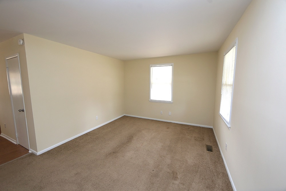 825 Peyton Street Raleigh, NC 27610 - Photo 3 of 12 Photo 4