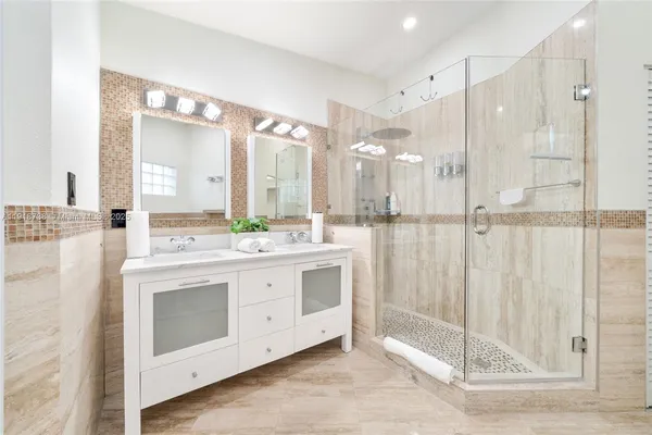 $10,000 | 5424 Southwest 154th Place, Unit 5424, Miami, FL 33185