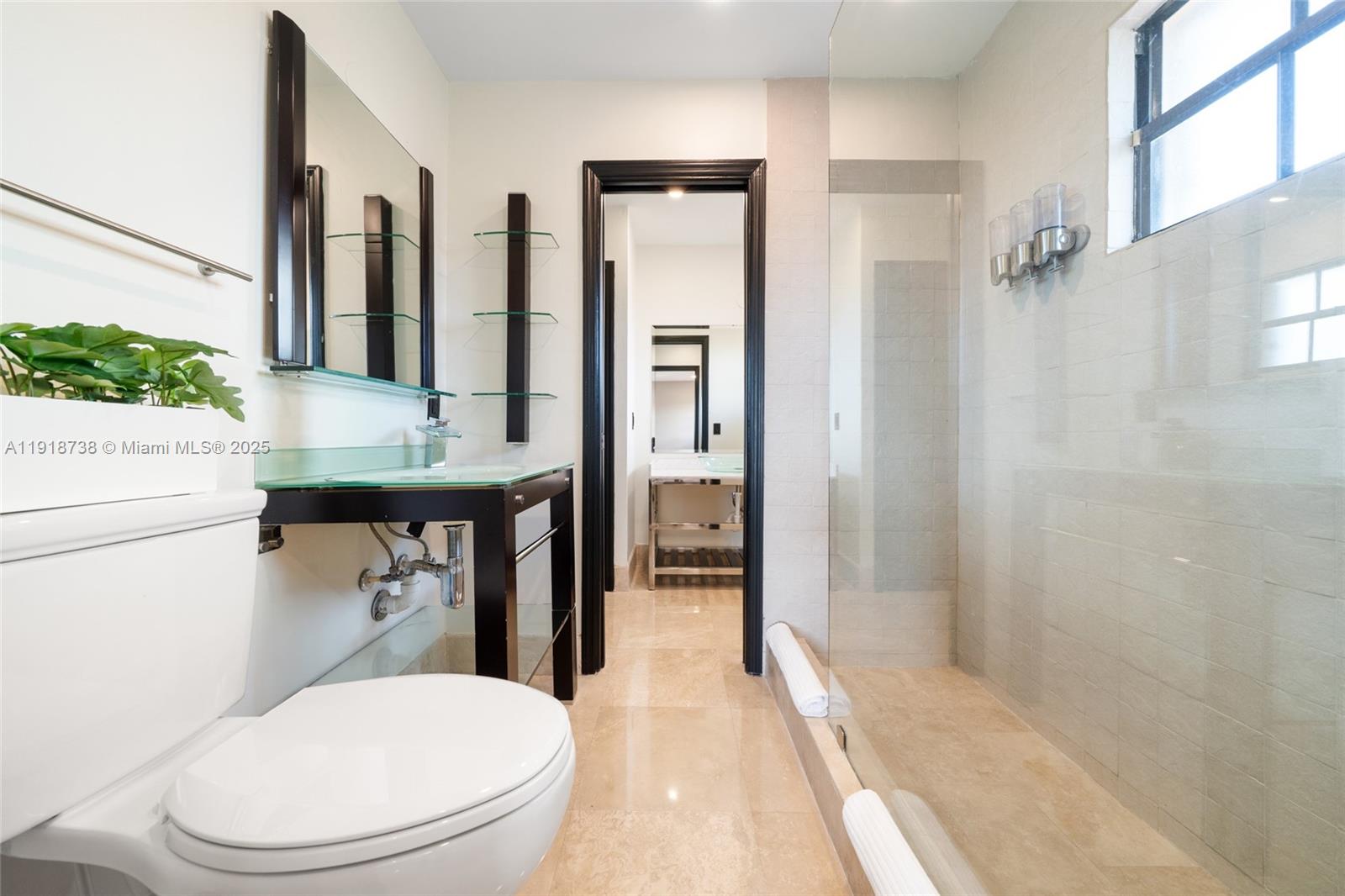 5424 Southwest 154th Place, Unit 5424 Miami, FL 33185 - Photo 40 of 52 Second bathroom