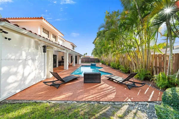 $10,000 | 5424 Southwest 154th Place, Unit 5424, Miami, FL 33185