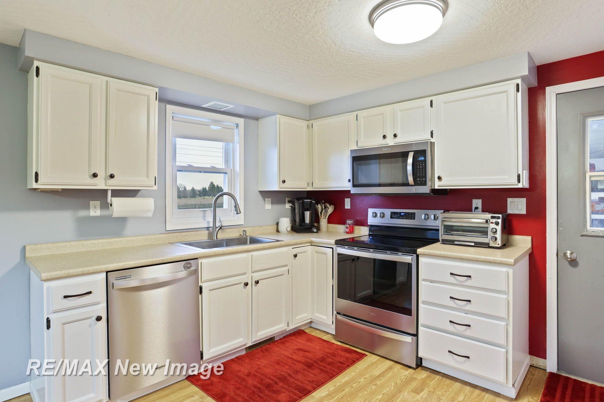 3116 North Thomas Road Freeland, MI 48623 - Photo 10 of 27