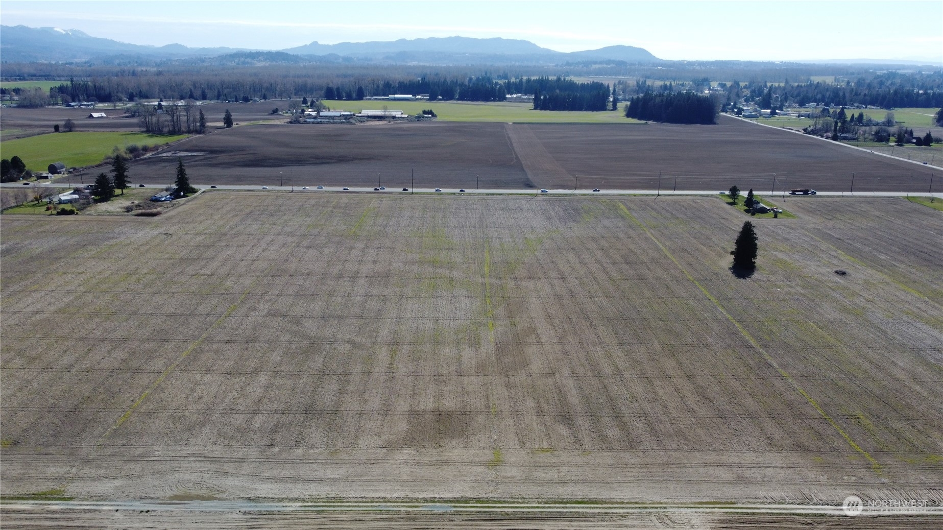 21659 Cook Road, Unit 2 Sedro-Woolley, WA 98284 - Photo 3 of 5 Gallery Image 3
