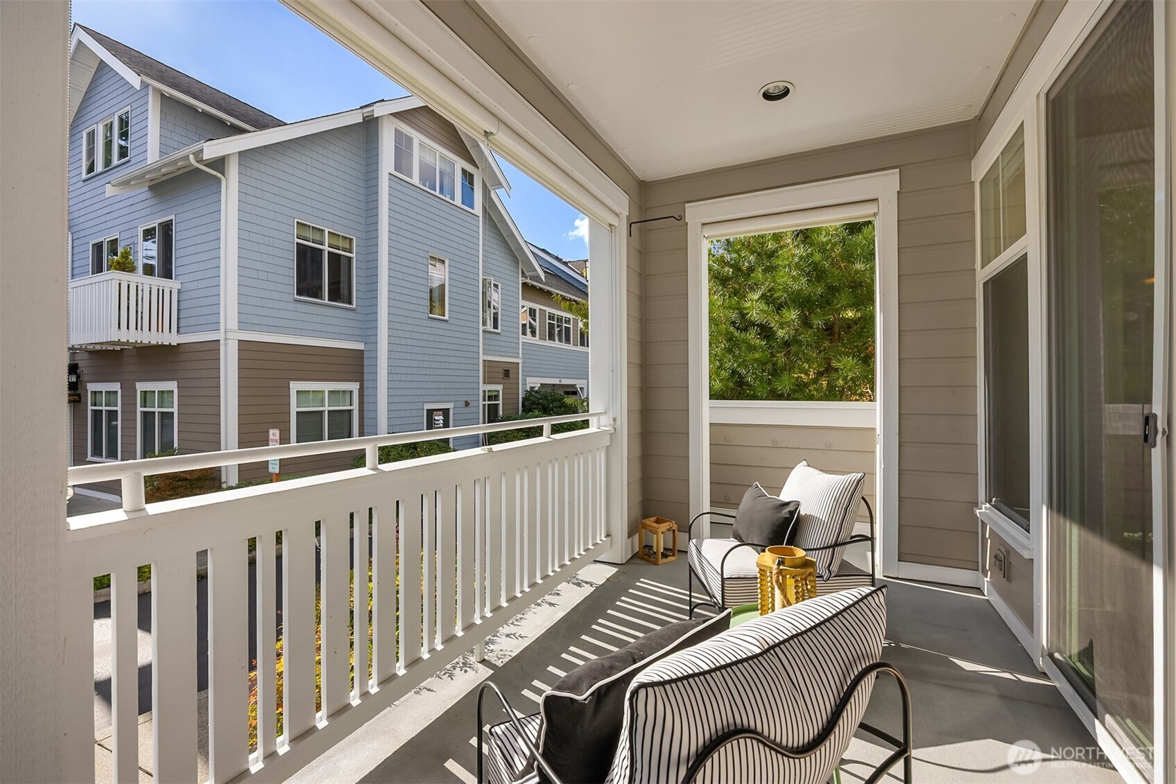 144 Hall Brothers Loop Northwest, Unit 101 Bainbridge Island, WA 98110 - Photo 22 of 28 a living room with furniture